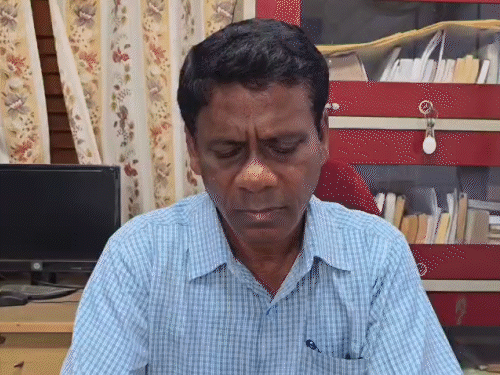 घटना के बाद सेंट जोन्स स्कूल के प्रिंसिपल पीटर खेस ने मांगी माफी।