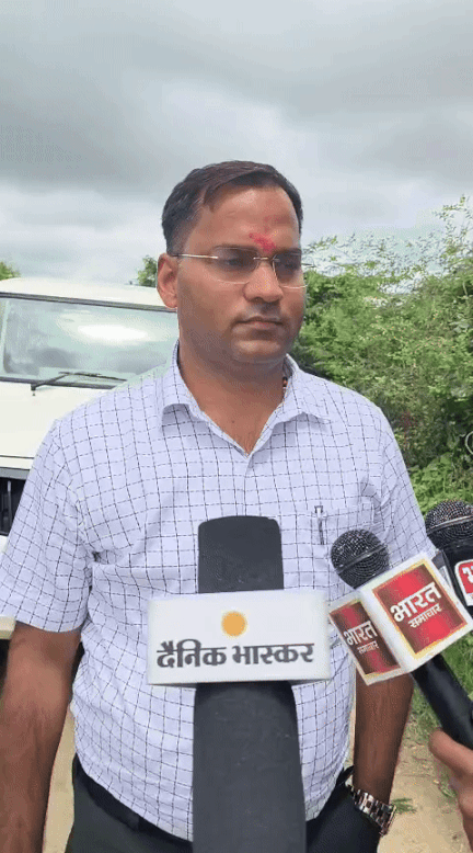 घाटमपुर एसडीएम अविचल प्रताप सिंह