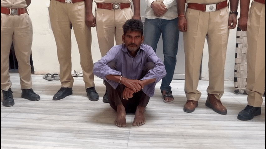 विवेक विहार पुलिस ने आरोपी को गिरफ्तार किया।