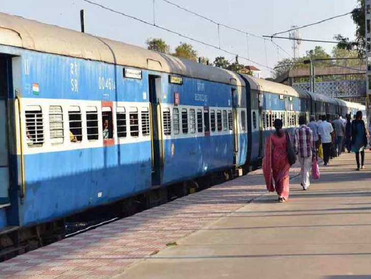 रेलवे ने एक्सप्रेस और पैसेंजर ट्रेनों को कैंसिल कर यात्रियों की मुसीबतें बढ़ा दी है।