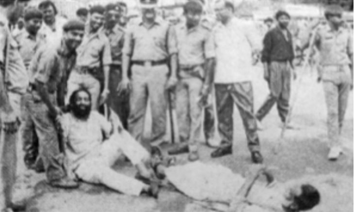 झारखंड आंदोलन के प्रदर्शन के दौरान गिरफ्तारी देते शिबू सोरेन।