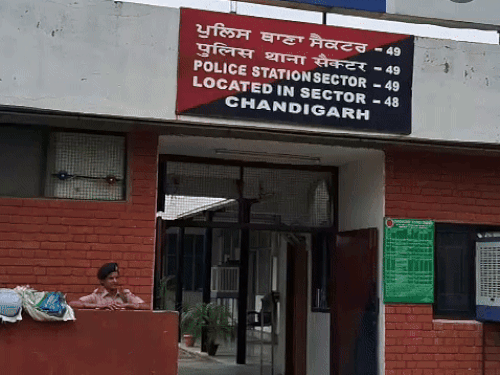 पुलिस स्टेशन-49, जहां ड्राइवर  सुनील कुमार ने शिकायत दर्ज करवाई। - Dainik Bhaskar