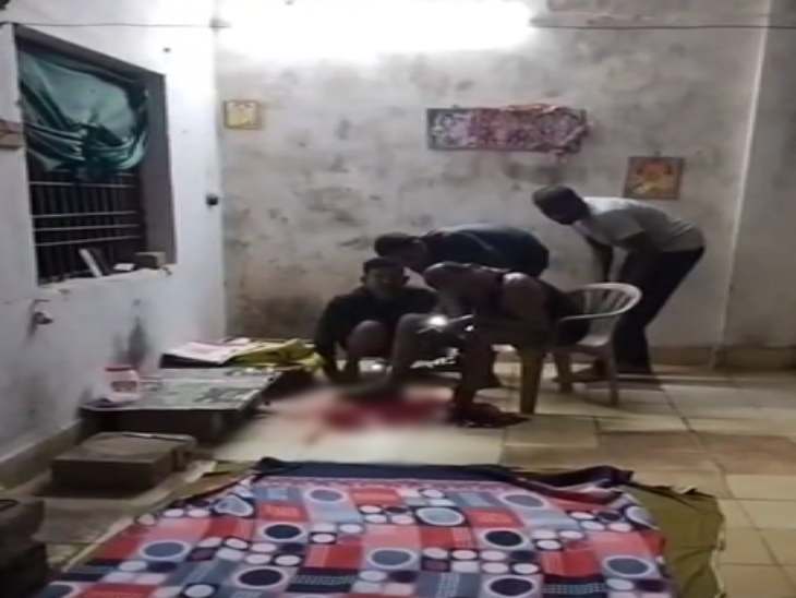 बयानार में छत्तीसगढ़ सशस्त्र बल (CAF) के एक जवान ने गोली मारकर खुदकुशी कर ली।