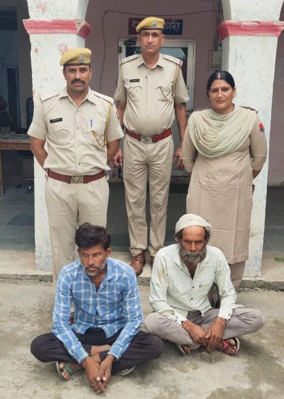झुंझुनूं जिले के सभी पुलिस थानों की टीमों ने एक साथ 386 ठिकानों पर दबिश दी।