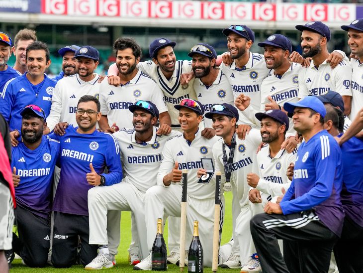 सीरीज ड्रॉ कराने के बाद फोटोशूट के दौरान टीम इंडिया के प्लेयर्स।