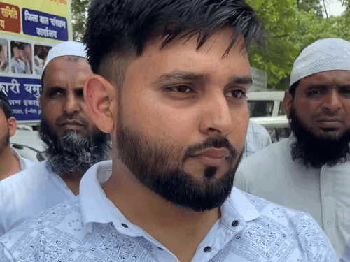 शिकायतकर्ता ओसामा ने आरोप लगाया कि प्रशासन द्वारा कार्रवाई में ढील बरती जा रही है।