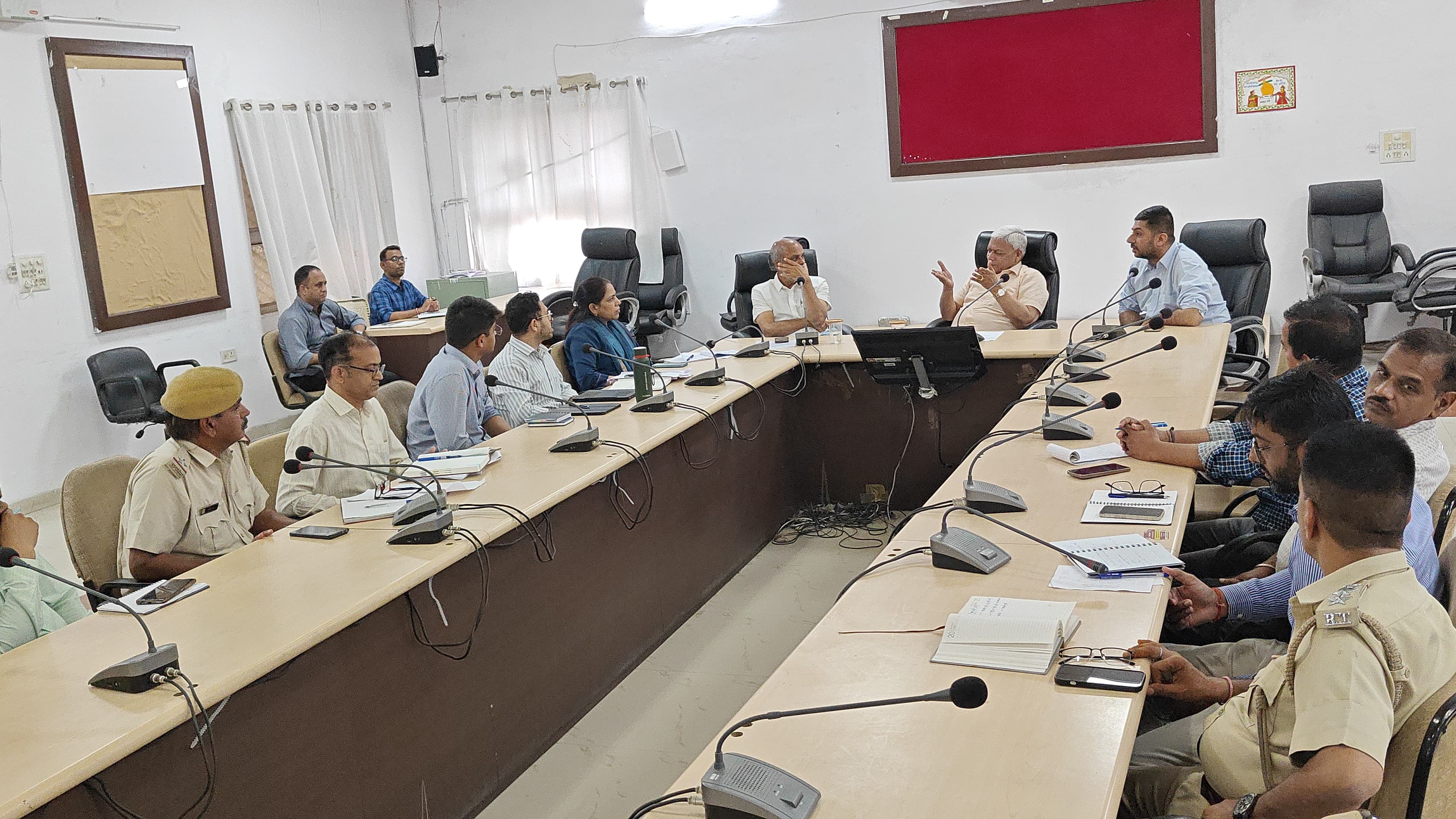 The process of preparing and approving DPR of elevated road costing Rs. 303  crore has been expedited | 303 करोड़ की लागत के एलिवेटेड रोड की डीपीआर बनाने  और स्वीकृति की प्रक्रिया