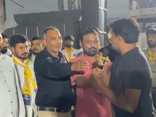 मोरबी में AAP की यह सभा 'गुजरात जोड़ो अभियान' के तहत हो रही थी। - Dainik Bhaskar