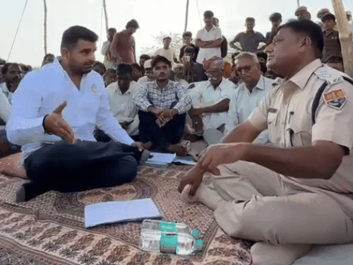 रामसर DSP मानाराम गर्ग के साथ 3 अगस्त को धरना स्थल पर हॉट-टॉक हुई थी।