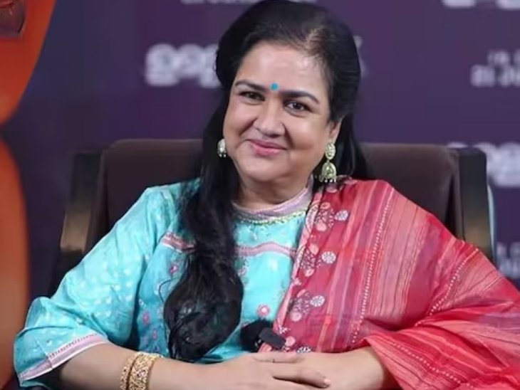 मलयाली एक्ट्रेस उर्वशी को खुद फिल्म ओल्लूजुक्कू के लिए बेस्ट सपोर्टिंग एक्ट्रेस का नेशनल अवॉर्ड मिला है।