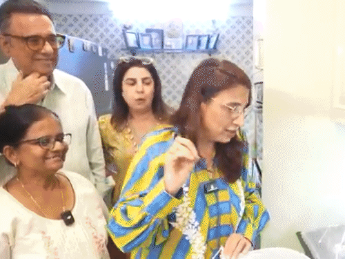 फिल्म 'शिरीन फरहाद की तो निकल पड़ी में' लवर्स की भूमिका में नजर आ चुके हैं।