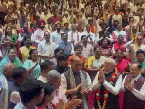 Sagrysa मोदींनी मोदींनी एनडीए एनडीए एनडीए एनडीए ंचे ंचे ंचे ंचे जोडून.