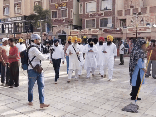 हरजोत सिंह बैंस सुबह ही गोल्डन टेंपल में पहुंच गए थे।