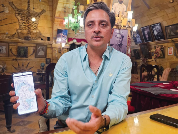 जैसलमेर पूर्व राजपरिवार के सदस्य विक्रम सिंह नाचना ने भी सरकार से NCRT की किताब में दिए गए तथ्यों को ठीक करने की गुजारिश की है।