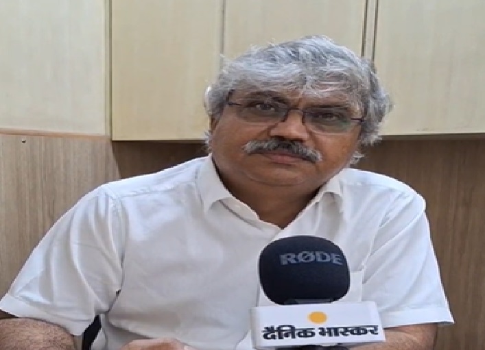 वरिष्ठ पत्रकार उचित शर्मा ने कहा- दोनों दलों को प्रदेश हित में जिम्मेदार और मर्यादित राजनीति करनी चाहिए।