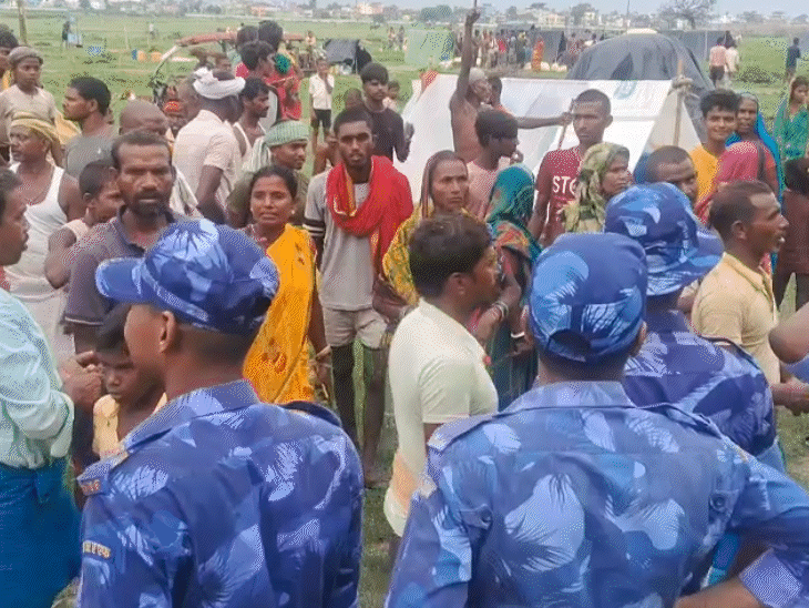 The flood victims refused to obey the administration.