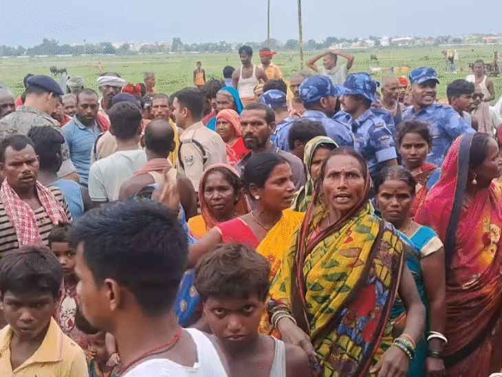Flood victims said that we will leave from here only after the water is reduced.