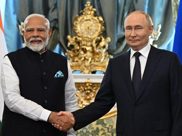 तस्वीर पीएम मोदी और रूसी राष्ट्रपति पुतिन के बीच मॉस्को में 9 जुलाई 2024 को मुलाकात की है। - Dainik Bhaskar