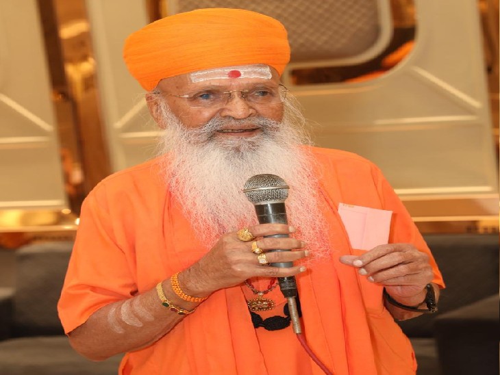 सोमेश्वर गिरी महाराज ने आजकल के रिश्तों पर भी बात कही।