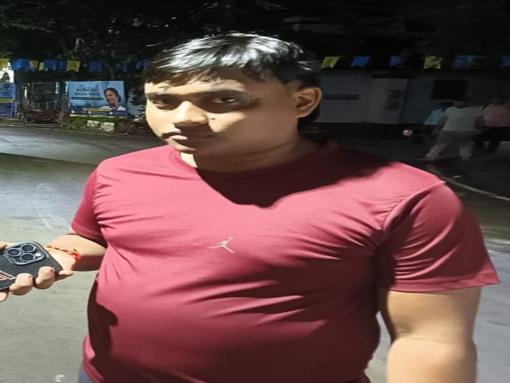 चारों आरोपियों को गिरफ्तार कर उनके कब्जे से 3 नग मोबाइल फोन और 2 नग सिम कार्ड (दूसरे के नाम पर आवंटित) जब्त किया गया है।