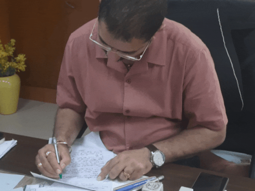 MDM हॉस्पिटल के वर्तमान अधीक्षक डॉक्टर विकास राजपुरोहित।