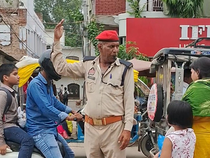 Massive traffic jam in Etawah before Raksha Bandhan