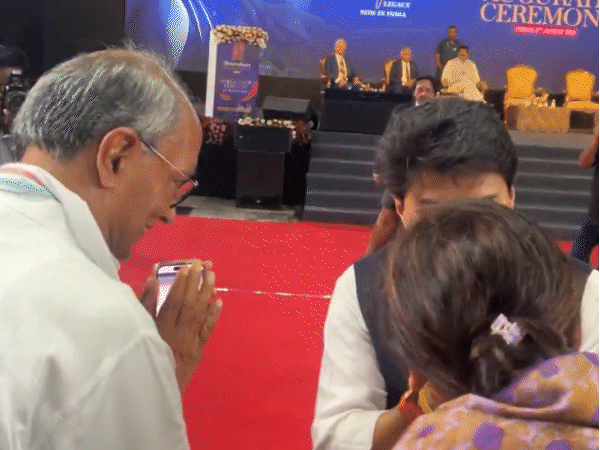 He greeted Digvijay Singh and his wife with folded hands.