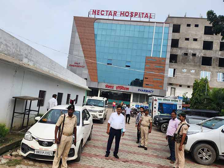 खगड़िया के NECTAR अस्पताल में भी SVU की टीम सुबह-सुबह रेड करने पहुंची।