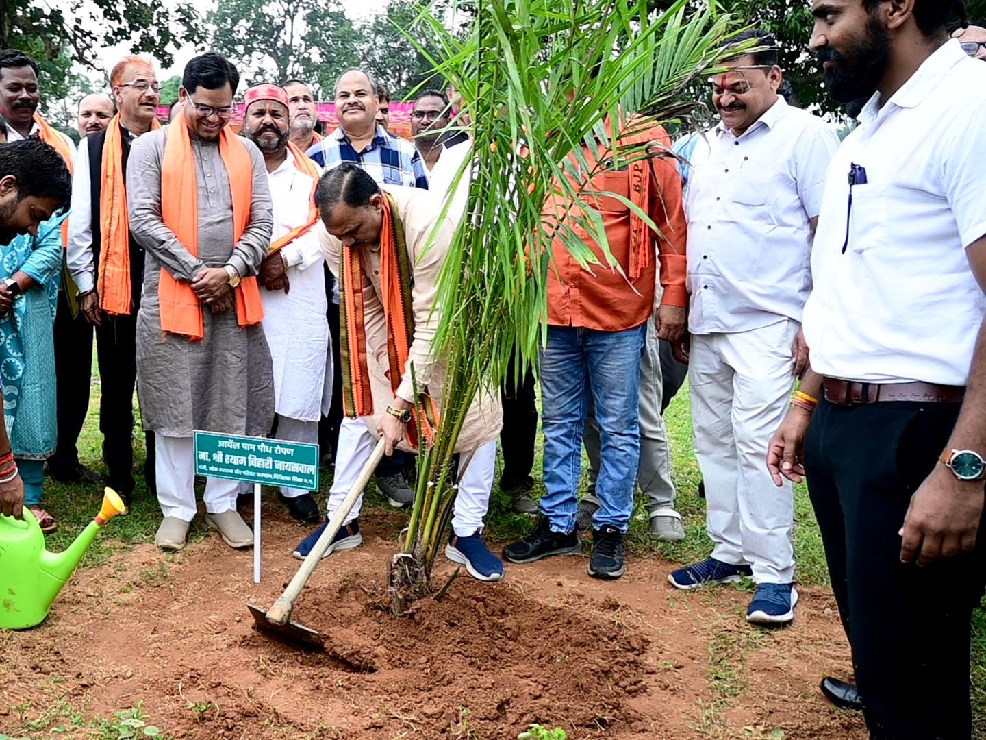 'जनप्रतिनिधियों से सम्मानजनक तरीके से बात करनी चाहिए': जनप्रतिनिधि और DFO के बीच विवाद, स्वास्थ्य मंत्री बोले-अधिकारियों को संयमित रहना चाहिए - Gaurela News 1 'जनप्रतिनिधियों से सम्मानजनक तरीके से बात करनी चाहिए': जनप्रतिनिधि और DFO के बीच विवाद, स्वास्थ्य मंत्री बोले-अधिकारियों को संयमित रहना चाहिए - Gaurela News
