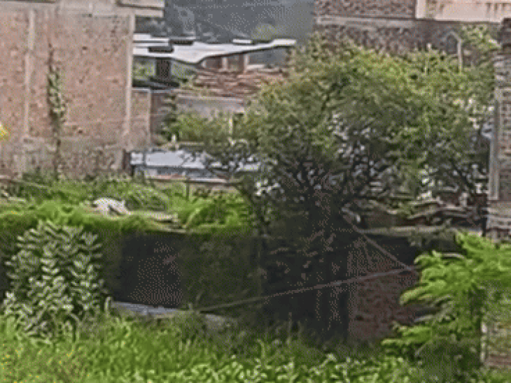 एक-एक कर 5 से धमाकों की आवाज सुनाई दी।