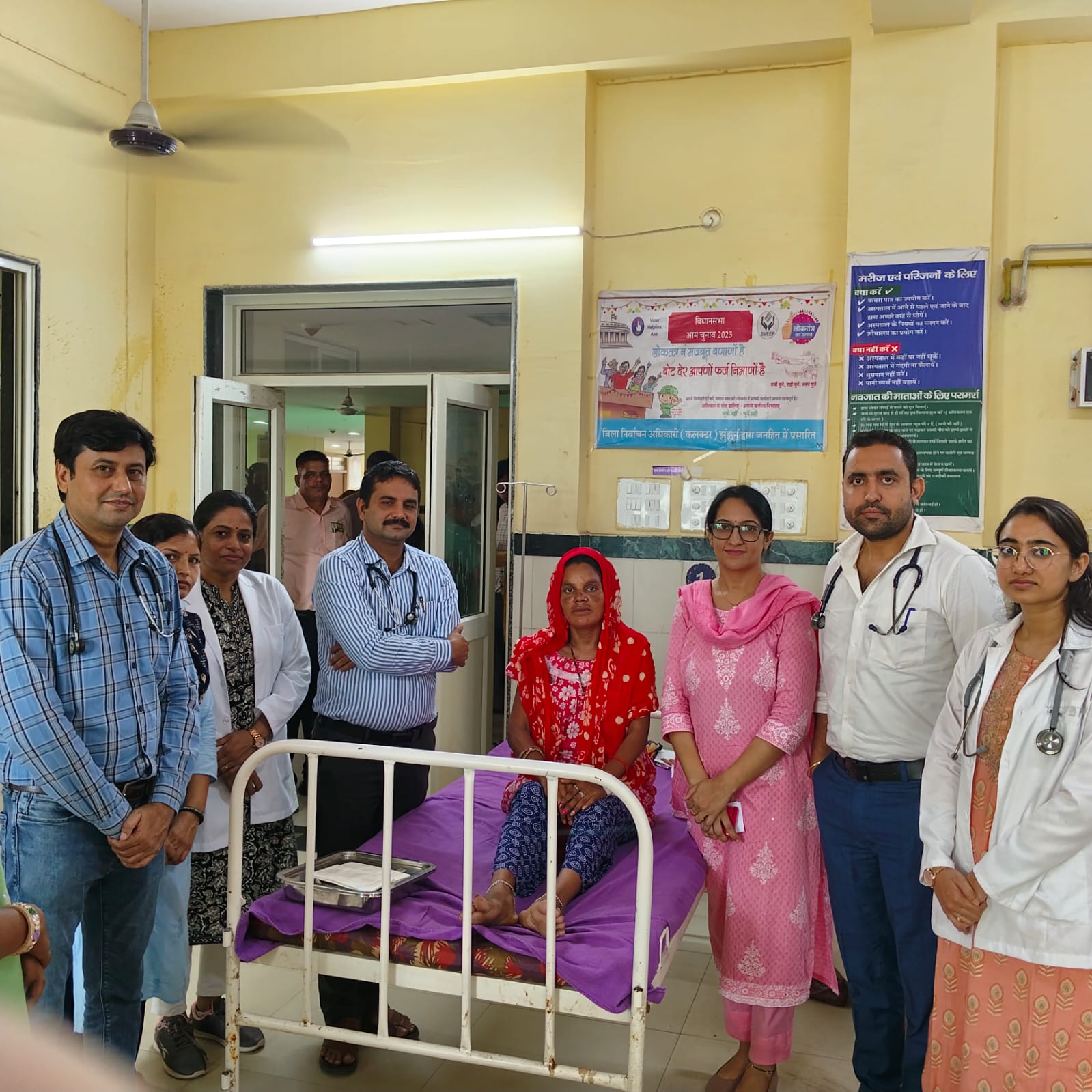 आईसीयू में लगातार 48 घंटे की मॉनिटरिंग के बाद जीवनदान पाती ठिमाऊ बड़ी निवासी निशा।