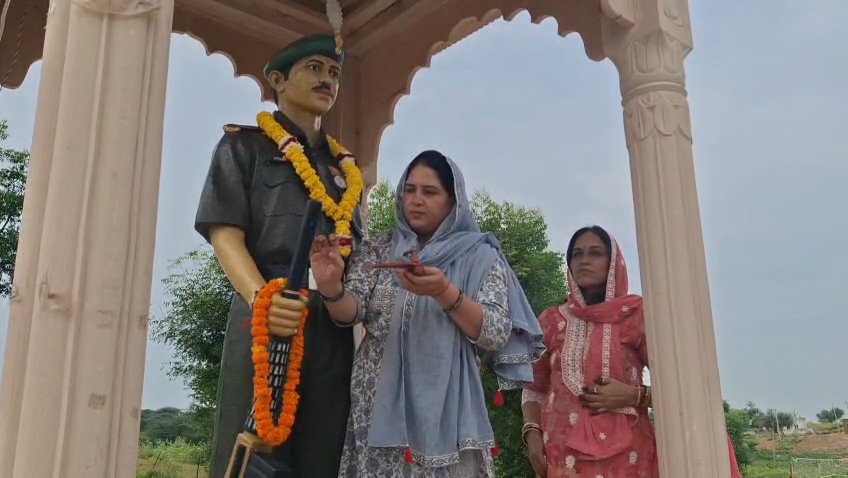 झुंझुनूं में शहीद की बहनें हर साल मनाती हैं यह अनोखा रक्षाबंधन