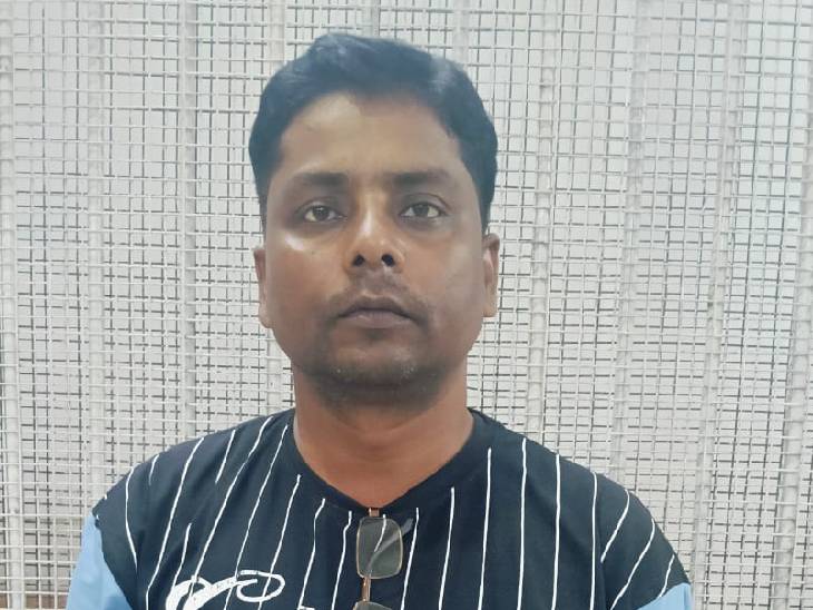 राजेश कुमार राजभर से पूछताछ के लिए पुलिस ने 3 दिन की रिमांड ली है।