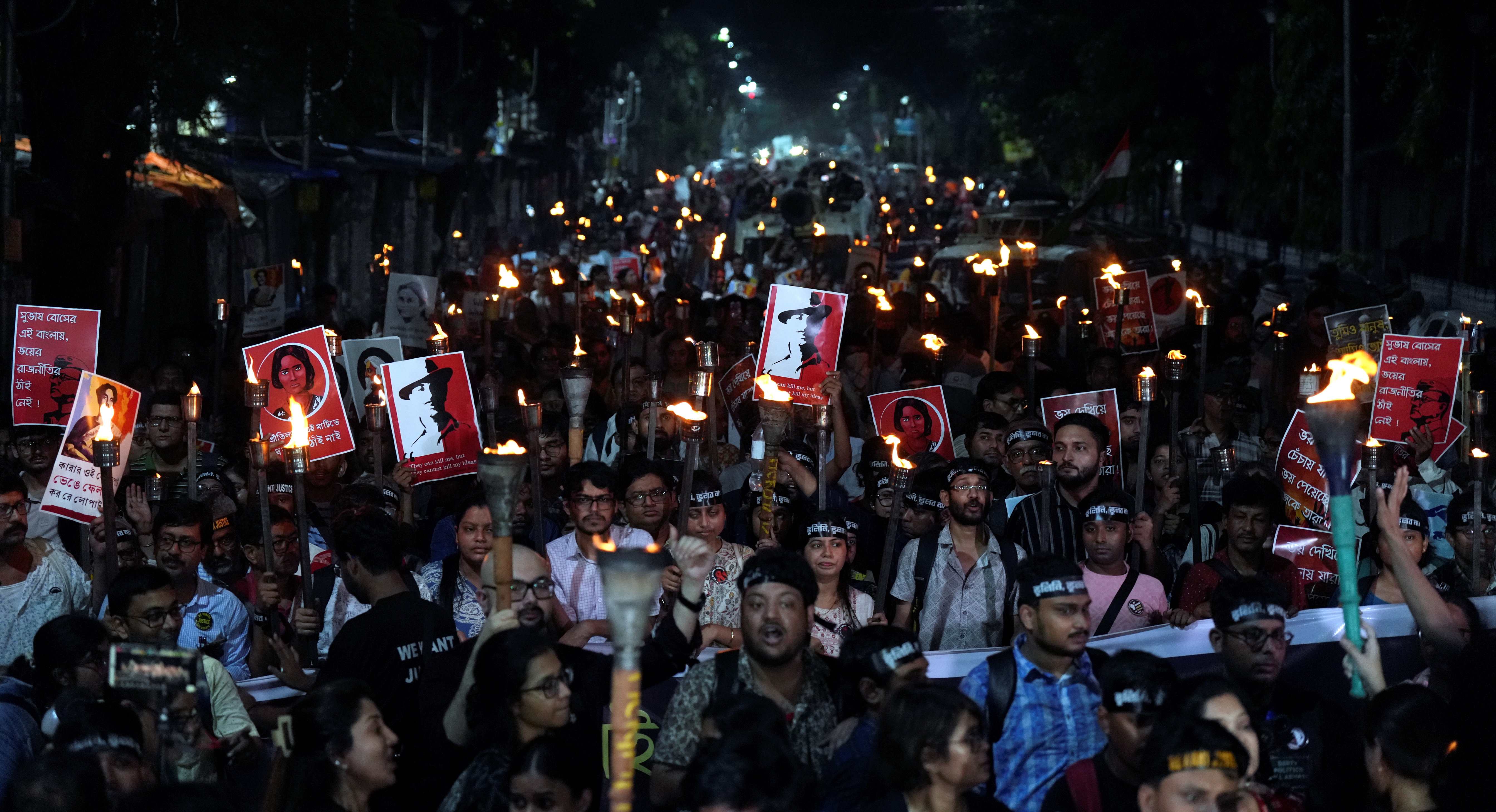 শুক্রবারে হাসপাতাল, দাবি এবং বেসামরিক নাগরিকদের সরঞ্জামগুলি থেকে মুক্তি দেওয়া হয়েছিল।