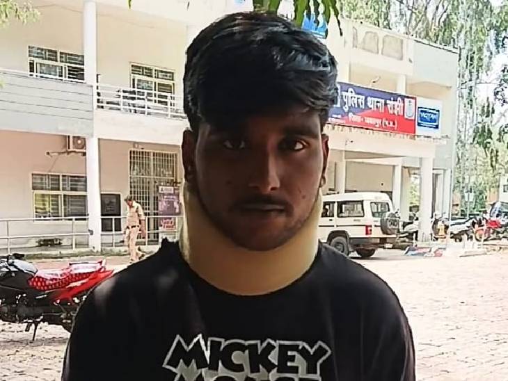 मारपीट में घायल अर्जुन को गंभीर चोंटे आई है।