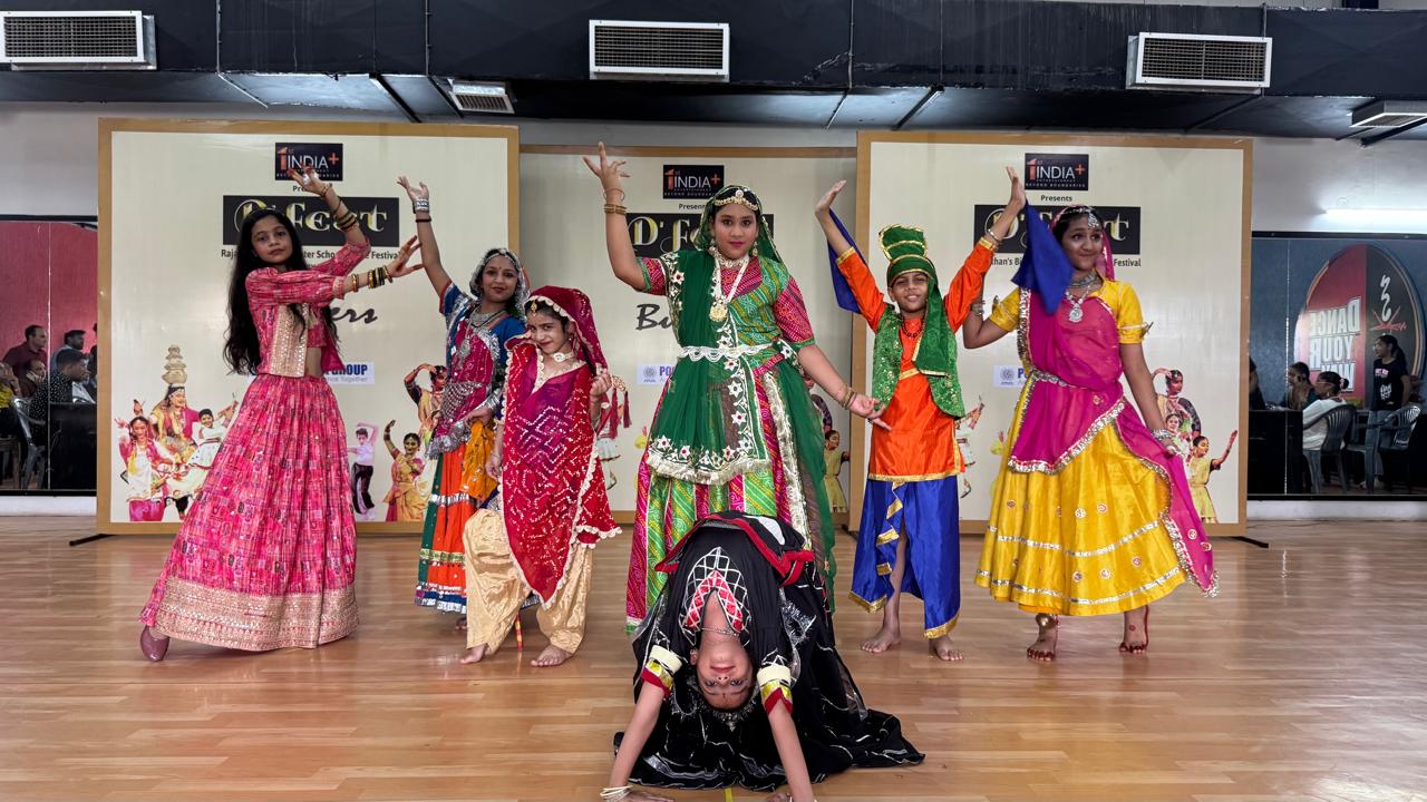 8 से 12 साल के नन्हे प्रतिभागियों का स्टेज पर आत्मविश्वास विशेष रूप से सराहनीय रहा।