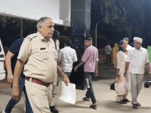 He was demanding ransom from doctors by taking numbers from Google, when police surrounded him on the flyover in Jind, he jumped and fractured his leg