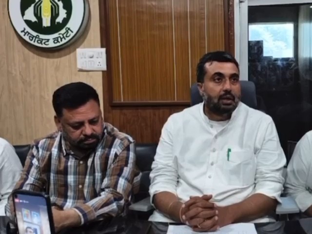 जलालाबाद से विधायक गोल्डी कंबोज ने जानकारी दी। - Dainik Bhaskar