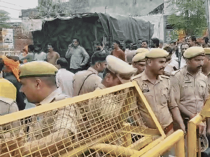 In view of the uproar, a large amount of force was deployed on the spot.