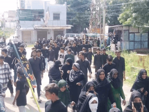 महिलाएं, बच्चे, नौजवान और बुजुर्ग शामिल हुए