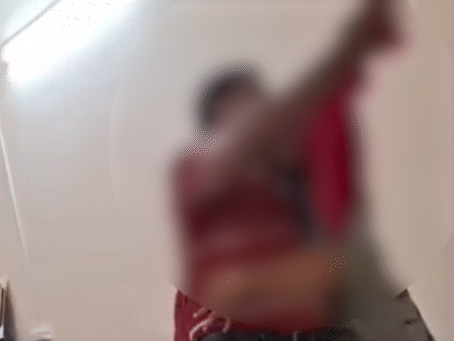 शिक्षामंत्री अधिकारी का यह वीडियो वायरल हो रहा था। - Dainik Bhaskar