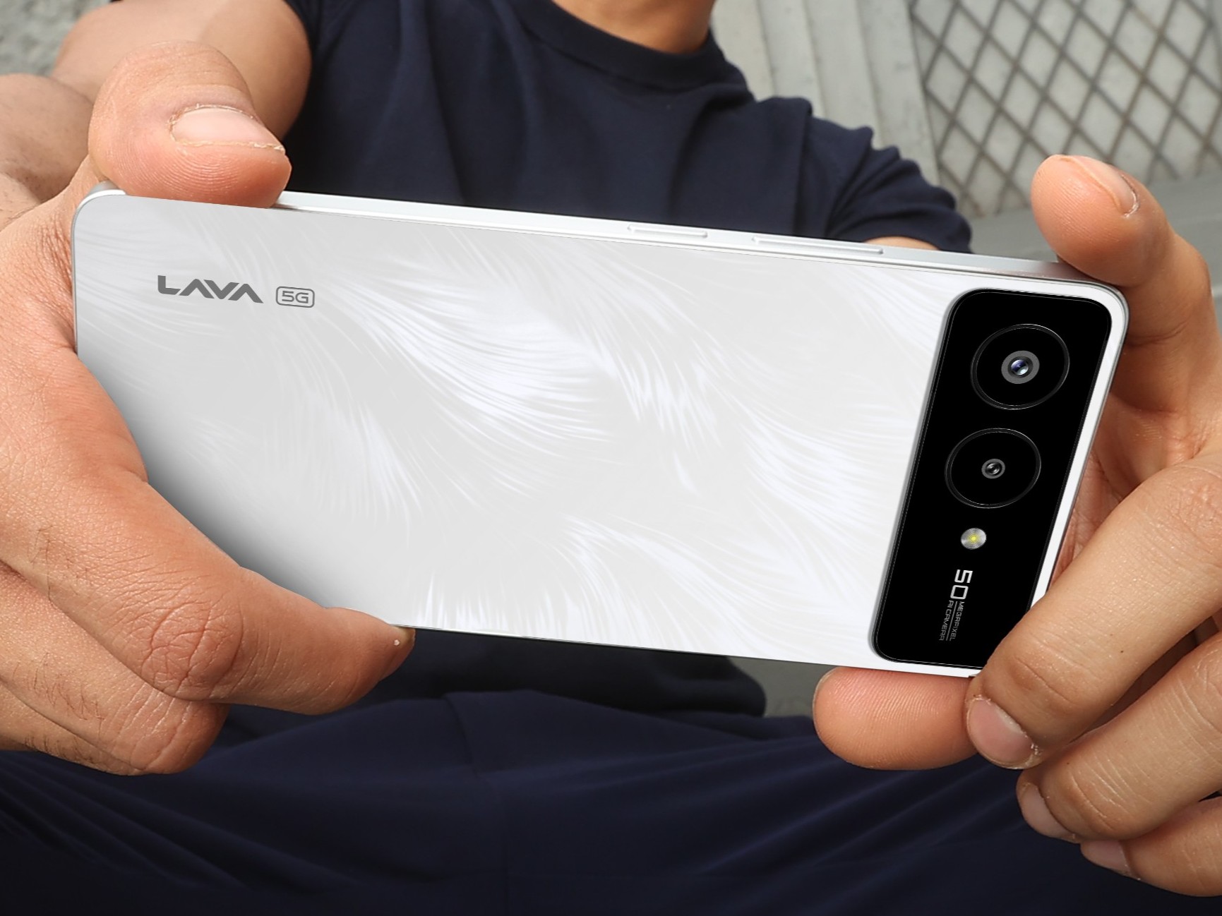ब्लेज AMOLED 2, 16 अगस्त 2025 से अमेजन और लावा के ऑफिशियल वेबसाइट पर सेल के लिए अवेलेबल होगा। - Dainik Bhaskar