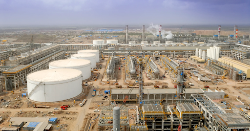 गुजरात के जामनगर में रिलायंस इंडस्ट्रीज का रिफाइनरी कॉम्प्लेक्स।