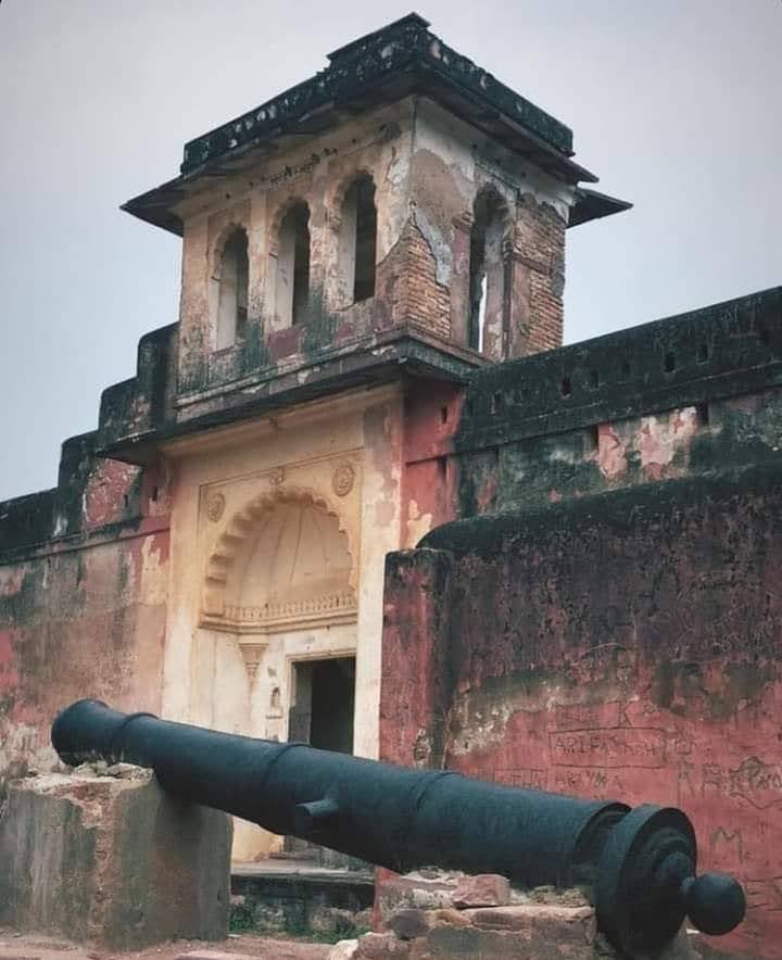 जालोर किले में लगी तोप