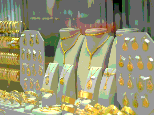 The price of gold has increased by Rs 23,895 this year. - Dainik Bhaskar