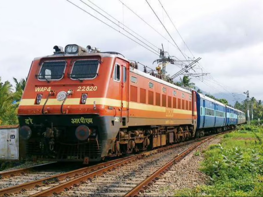 IRCTC joined the Indian Railways in 1999. - Dainik Bhaskar