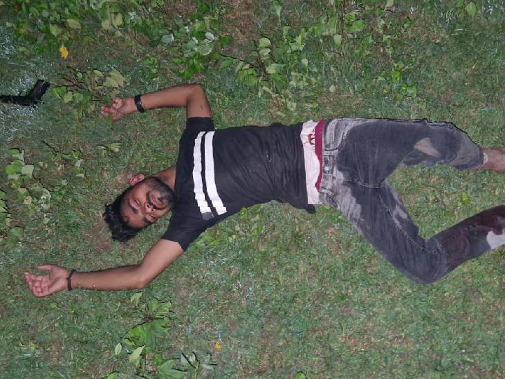 आरोपी फैजान ने पिस्टल छीनकर पुलिस टीम पर फायरिंग कर दी। मुठभेड़ में फैजान के पैर में गोली लग गई है।