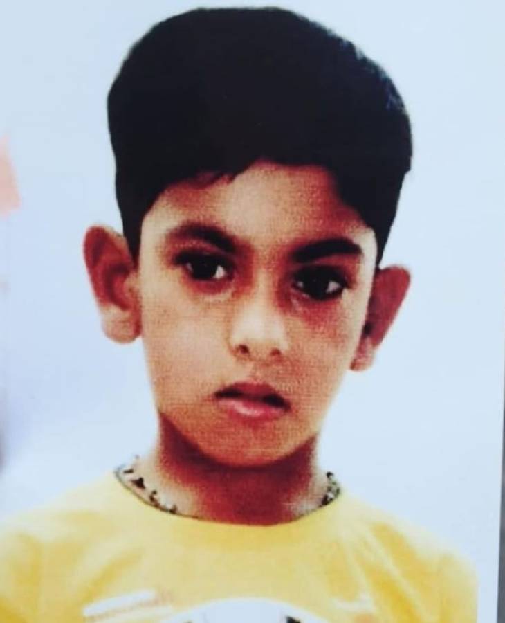 10 साल के सूरज शर्मा की लाश बावन बीघा मैदान की झाड़ी में मिली। (फाइल फोटो)