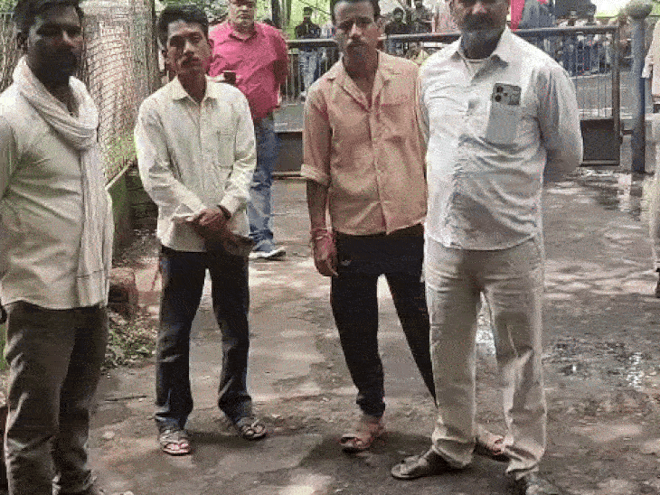 पीएम के बाद पुलिस ने शव परिजनों के हवाले कर दिया है।