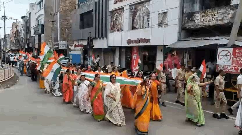 108 फीट का तिरंगा आकर्षण का केंद्र रहा